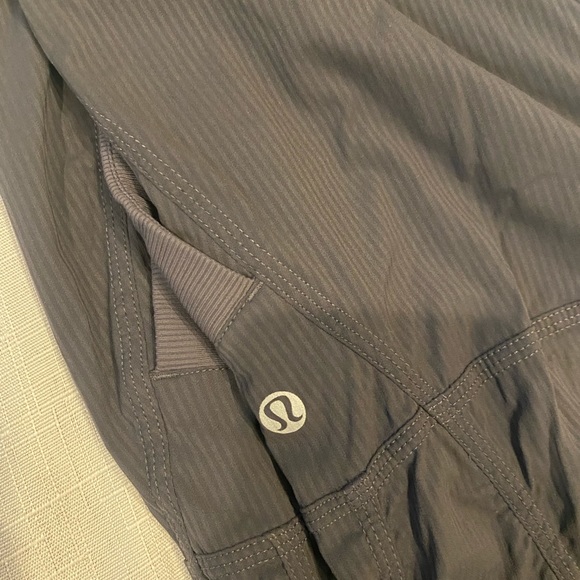 Lululemon Athletica - Picture 3 of 4